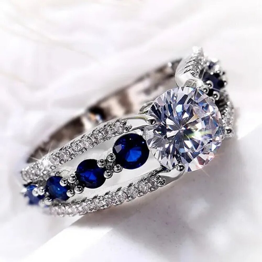 NIP Luxurious Banquet Creative Hollow out Sapphire Blue Zircon Ring - Size 7.5 - Picture 1 of 8